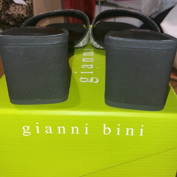 Gianni Bini NWT sparkle slide sandals - Picture 3 of 5